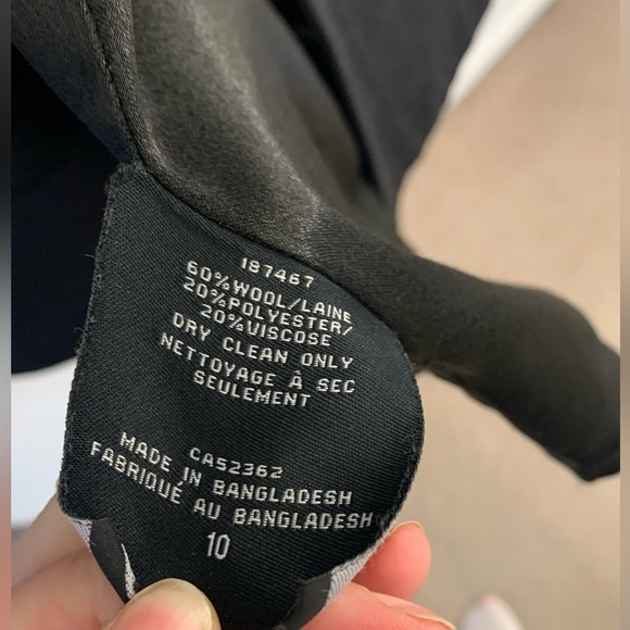 Studio by Liz Claiborne 60% Wool blend black long pea coat, size 10 women’s. - Picture 5 of 6